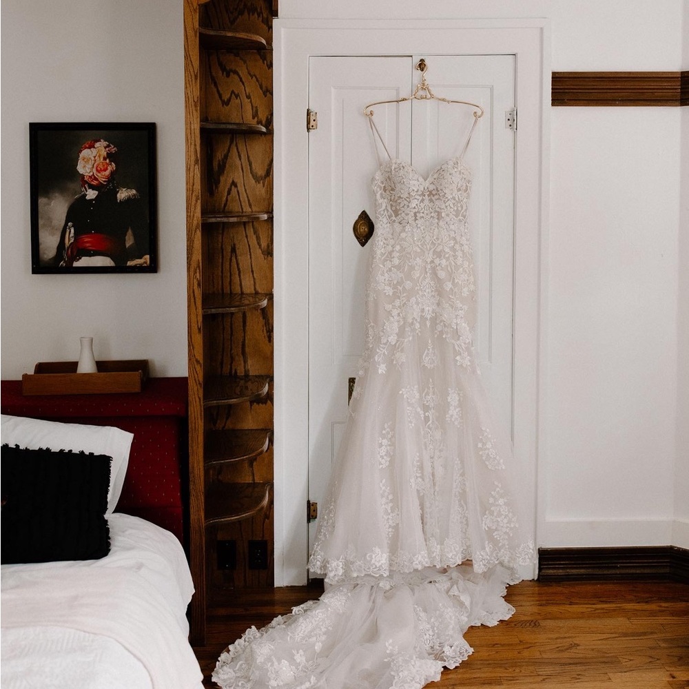 Essense of Australia Wedding Dress | D2642 |  Color Ivory with Blush | Size 10